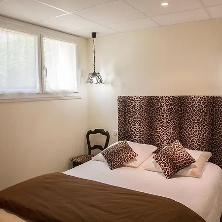 ベッド・アンド・ブレックファスト Au Jardin Fleuri *