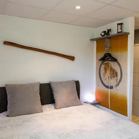 ベッド・アンド・ブレックファスト Au Jardin Fleuri Les Châtelliers-Châteaumur