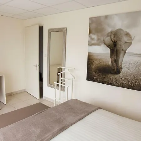 ベッド・アンド・ブレックファスト Au Jardin Fleuri