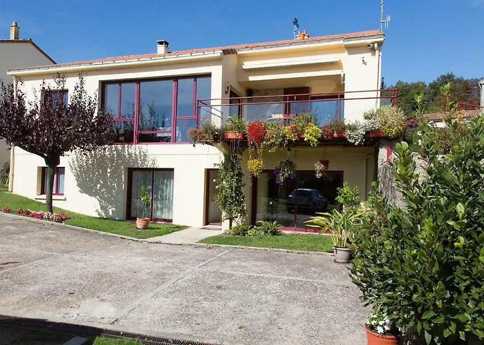 Au Jardin Fleuri Bed & Breakfast